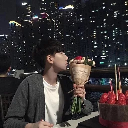 邹时苑凝