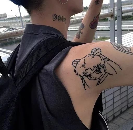 董梵馨育