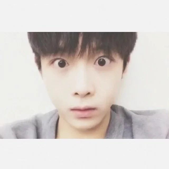 荆杰功雅